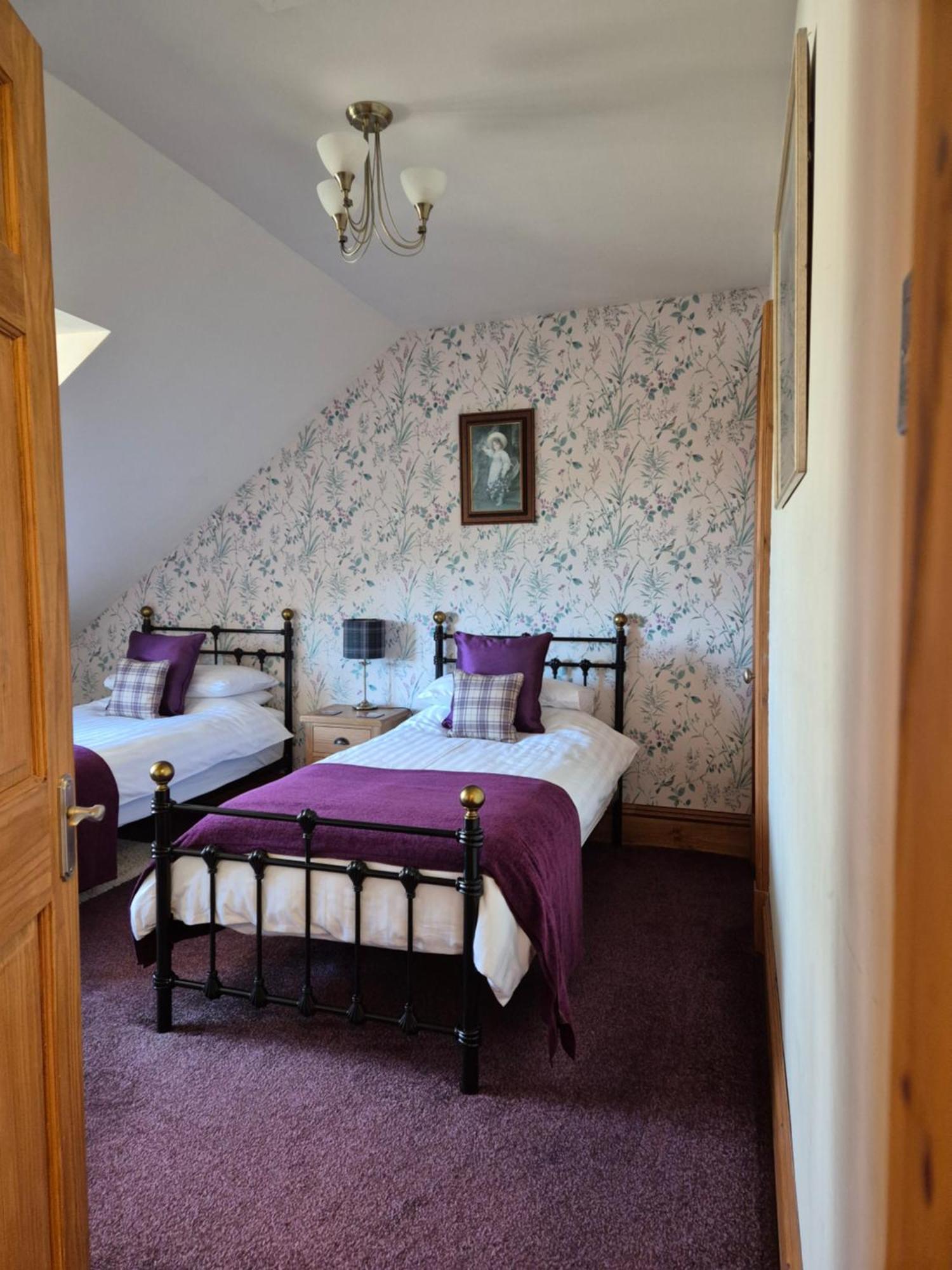 The Old Convent Holiday Apartments Fort Augustus Bagian luar foto